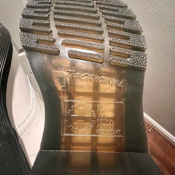 DR. MARTENS white leather 1460 twin zipper boots. Size 5 NWOT - Picture 7 of 12